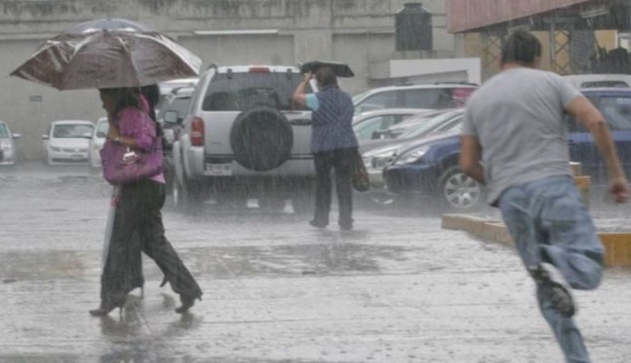 La depresión tropical Tres amenaza con lluvias extraordinarias en el centro de México, con posibles deslaves e inundaciones en Hidalgo, Puebla, Querétaro, San Luis Potosí y Veracruz.