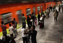 “El Metro no nos va a borrar”: Vagoneras del Metro se posicionan ante las declaraciones de Adrian Rubalcava, director del Metro CDMX Leonas en Manada rechaza el anuncio de cero tolerancia de Rubalcava contra comerciantes del Metro CDMX y exige ser reconocidas como sujetas de derechos.