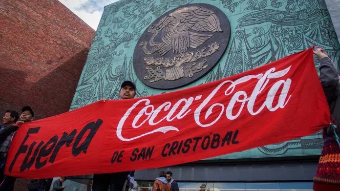 Fuera Coca-Cola. Foto: Mario Marlo