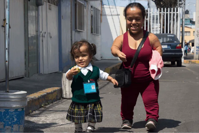 Niña escuela_talla baja_Patricia Olivares_Políticas Media