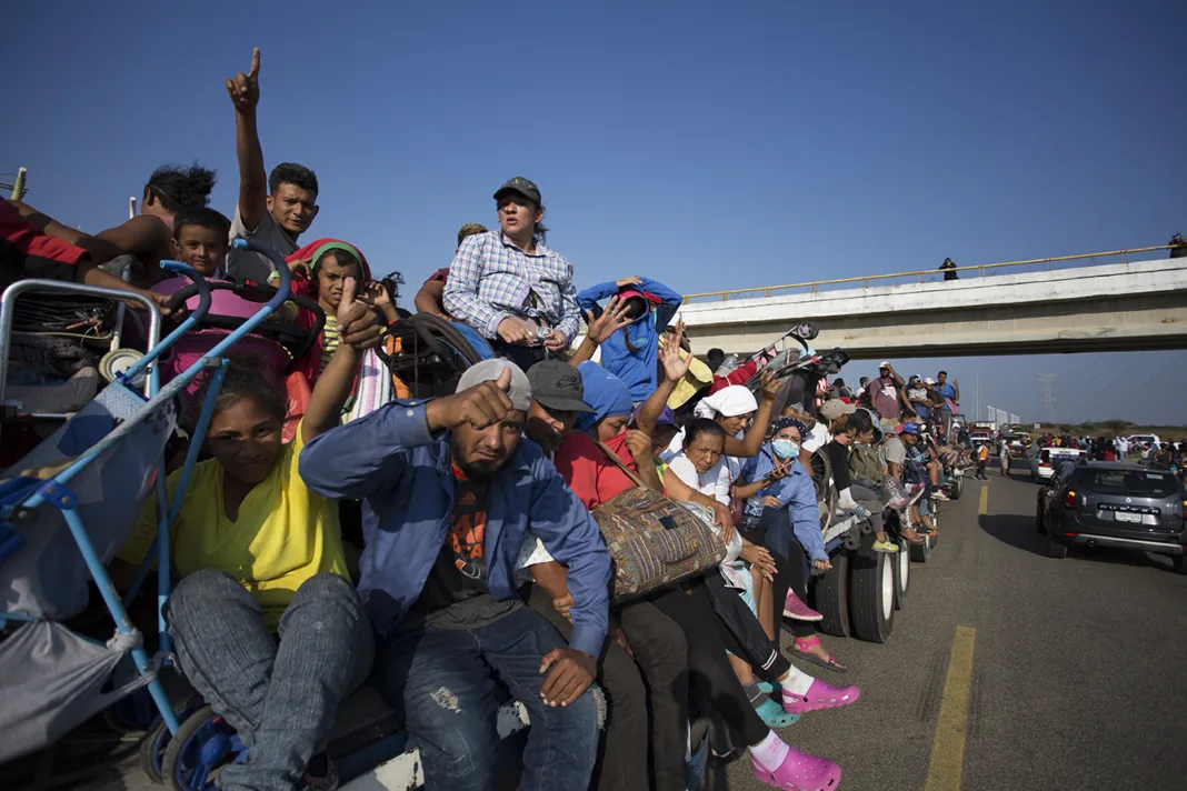 Caravana 24 Toda persona en contexto de movilidad humana podrá transitar libremente en autobús al interior de México