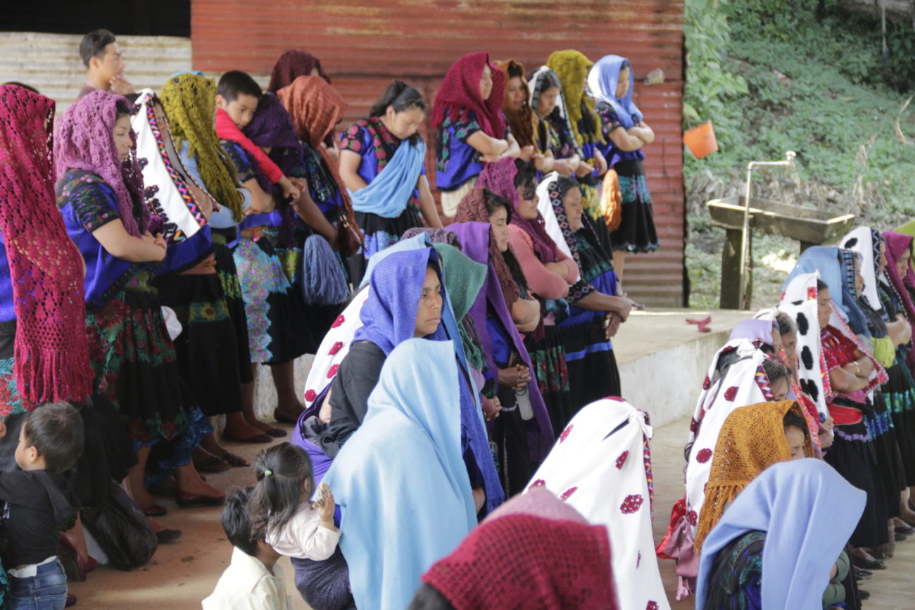 Mujeres de la Organización Sociedad Civil Las Abejas de Acteal, se unen para conmemorar el día Internacional de la Mujer