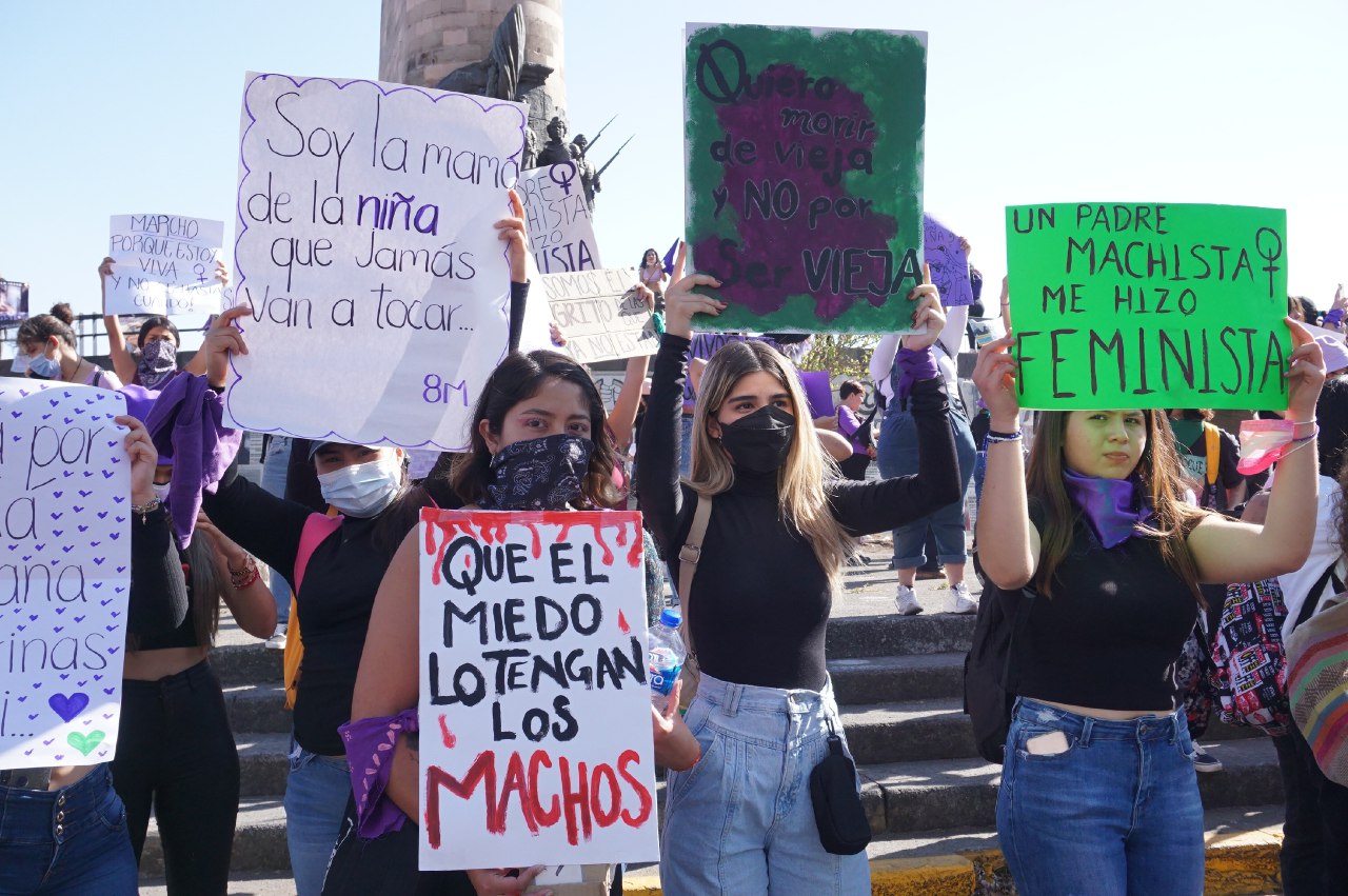 Más de 15 mil mujeres marcharon en Guadalajara junto a familias buscadoras