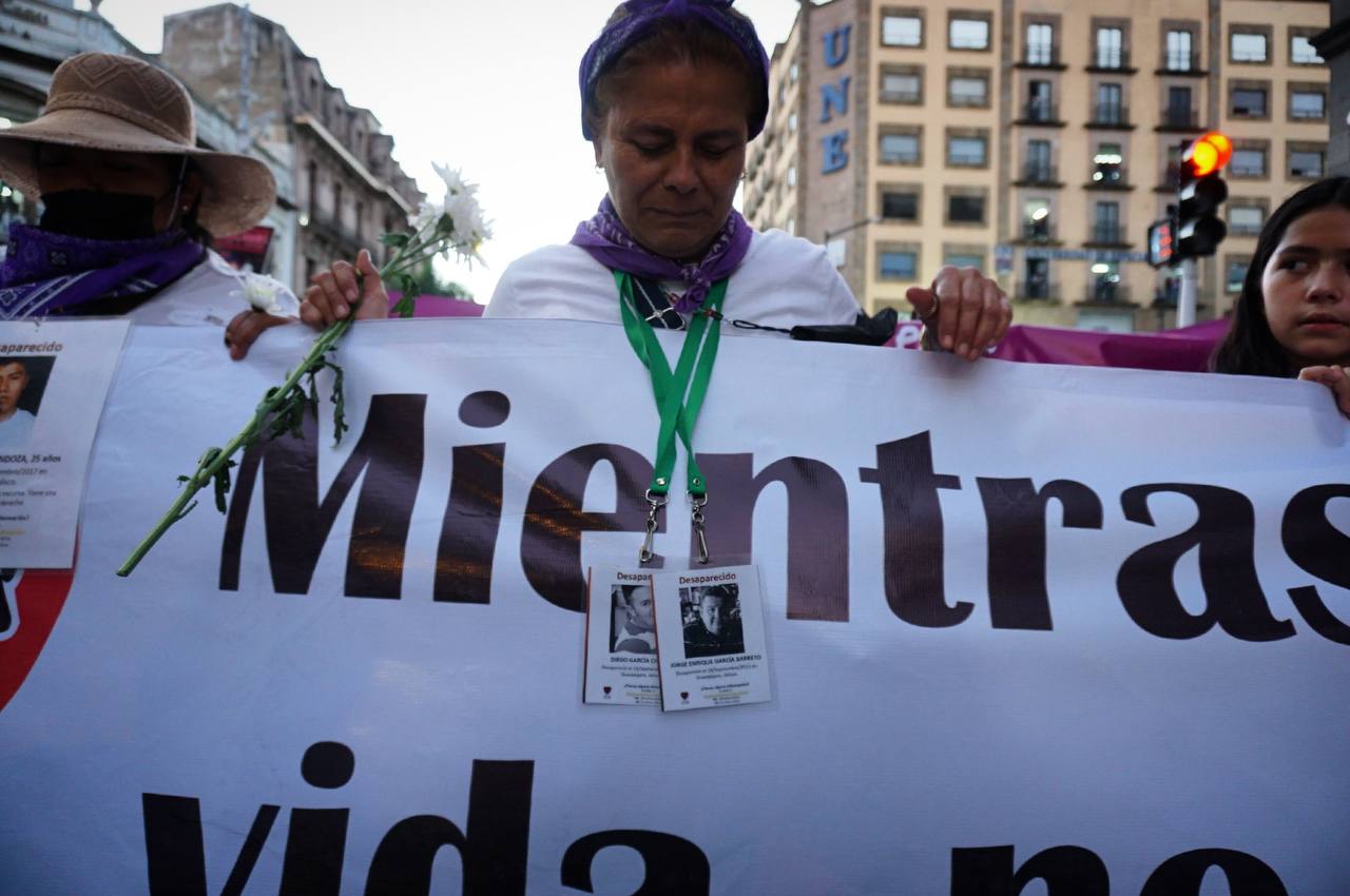 Más de 15 mil mujeres marcharon en Guadalajara junto a familias buscadoras