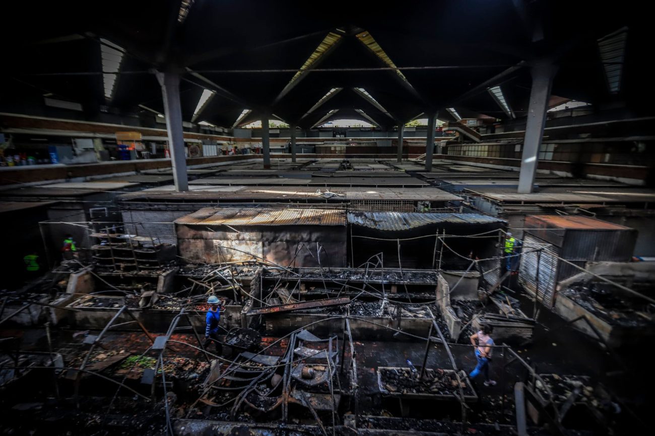  Incendio en el mercado San Juan de Dios deja 426 locales afectados