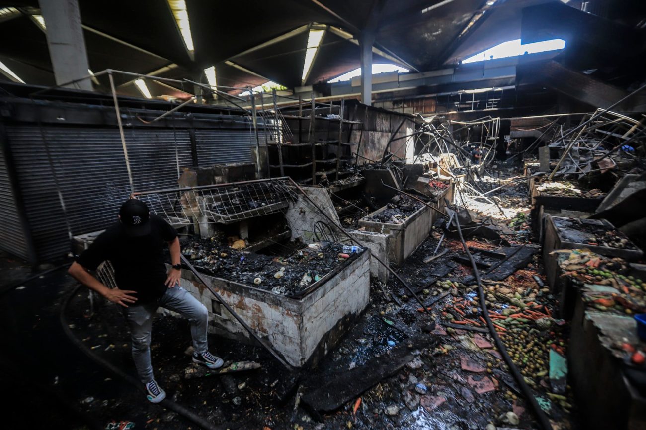 Incendio en el mercado San Juan de Dios deja 426 locales afectados
