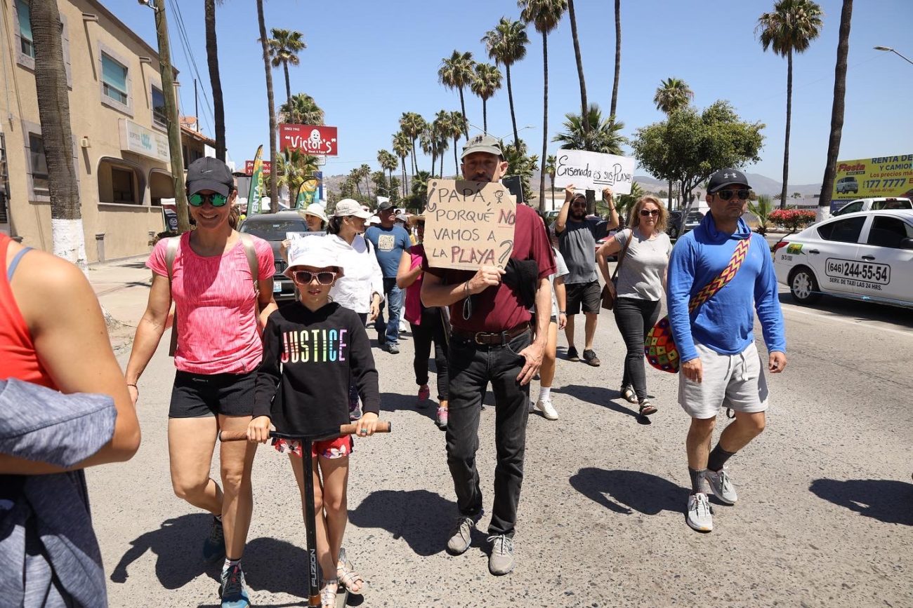 Las playas de Ensenada, entre la caca y la privatización