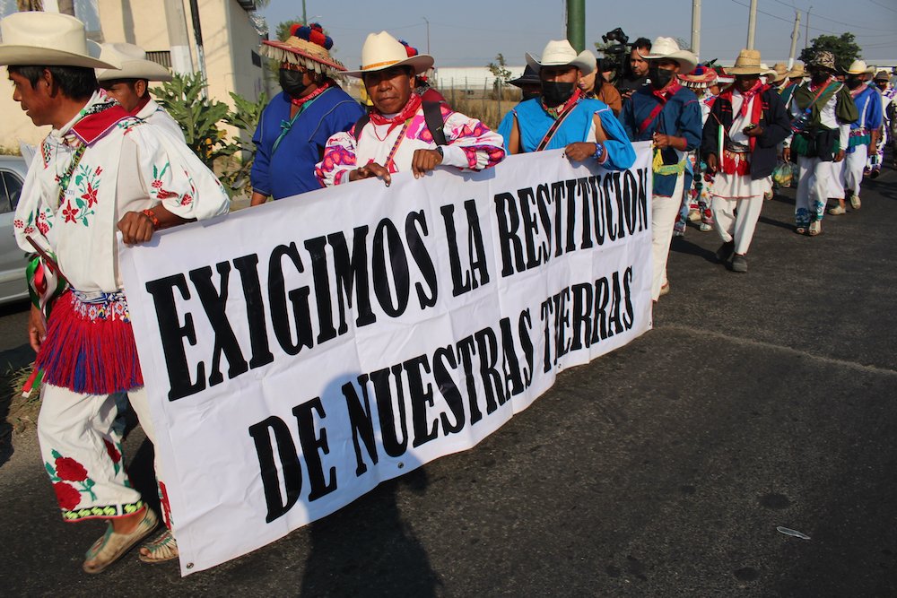 Caravana de Dignidad y Conciencia Wixárika avanza con paso firme hacia la CDMX