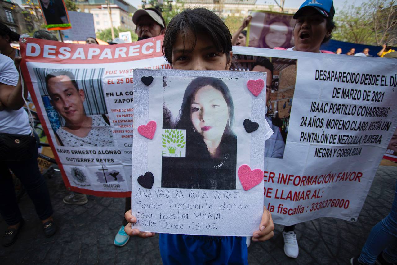 niñas y niños marcharon para exigir el regreso de sus madres