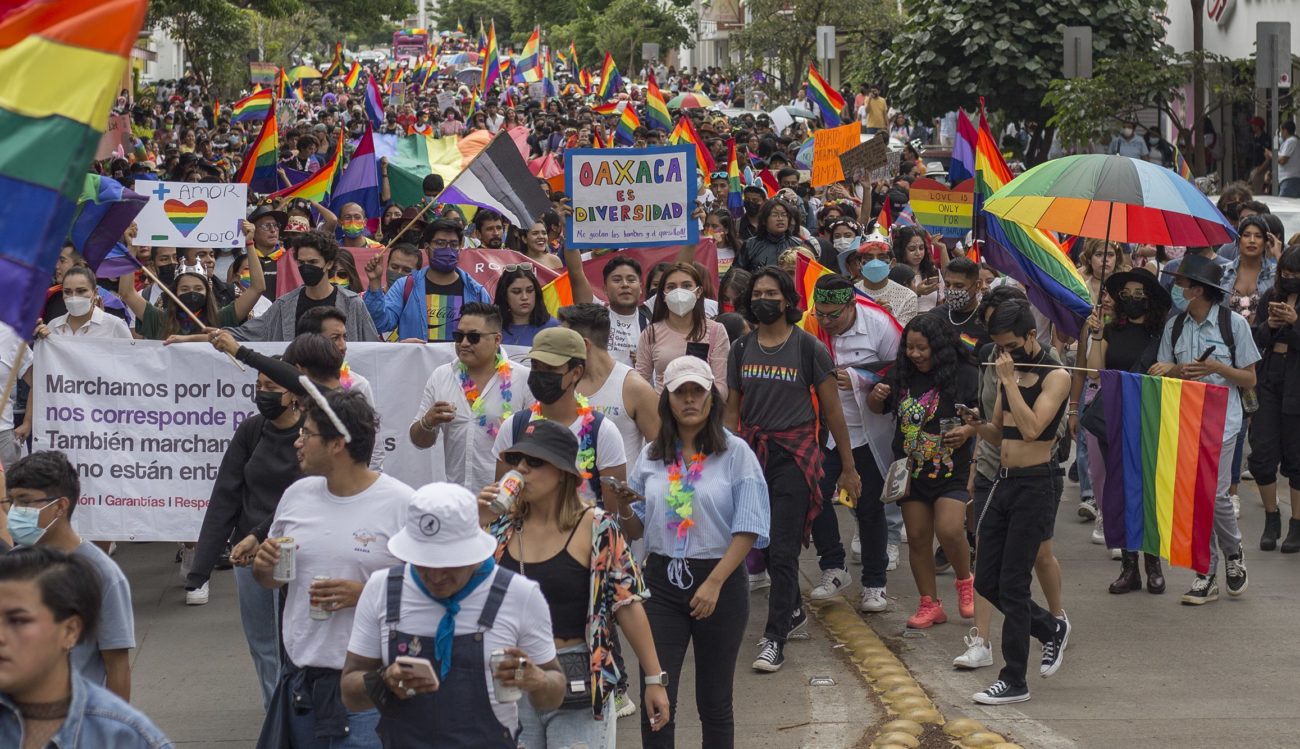Marcha Caravana por los derechos y orgullo LGBT en Oaxaca