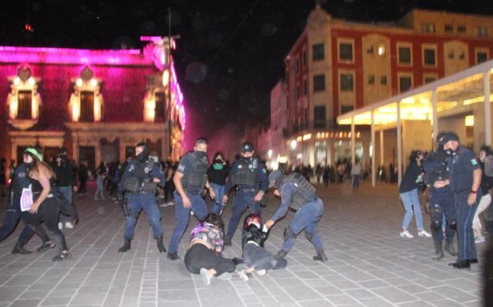 Abuso policiaca manifestación 8M 1 Ley de Manifestaciones Públicas del Estado de Aguascalientes