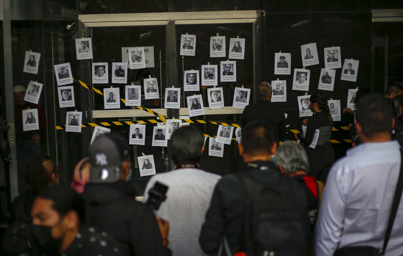 Periodistas clausuran FGR en protesta por el asesinato de Fredid Román