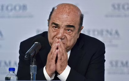 Vinculan a proceso a Murillo Karam Murillo Karam