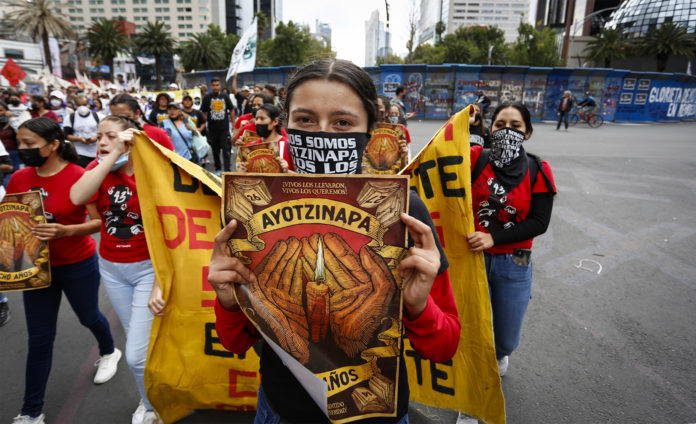 Ayotzi ocho años 5 Ayotzinapa