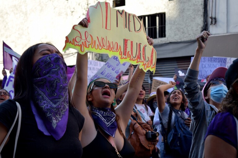 #8M: La marea violeta inundó las calles de la CDMX con noventa mil asistentes