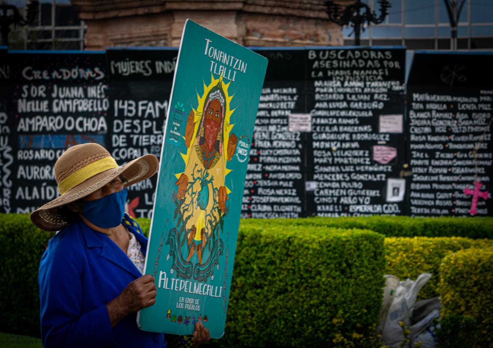 Marchan en la CDMX contra el despojo del agua