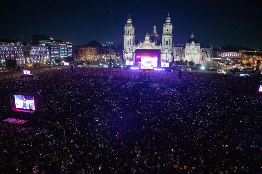 Rosalía cierra con broche de oro su Motomami World Tour en el Zócalo de la Ciudad de México