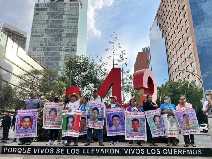 Ayotzi 3 Familias de los 43 estudiantes desaparecidos exigen justicia tras 103 meses de lucha