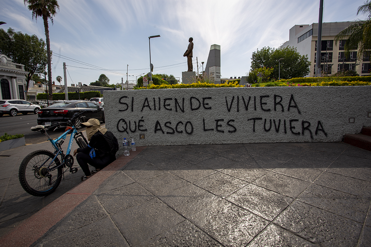 #CUCSHNoSeMueve: estudiantes de CUCSH marchan en demanda de mejores condiciones y permanencia en su campus