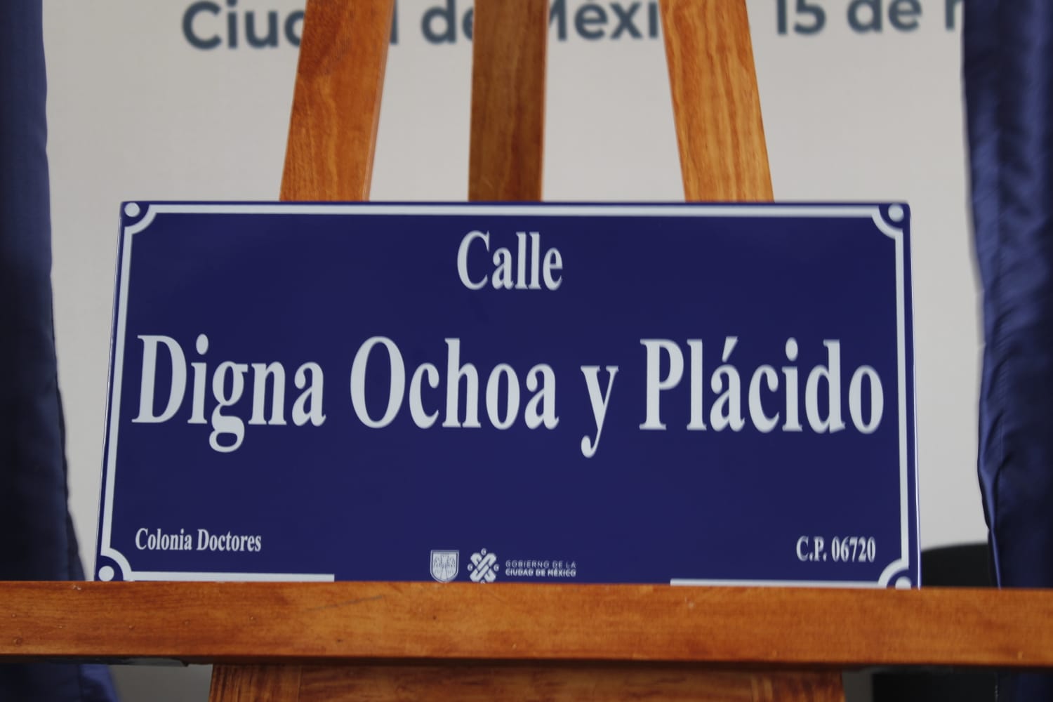 Inauguran calle en honor a Digna Ochoa y Plácido