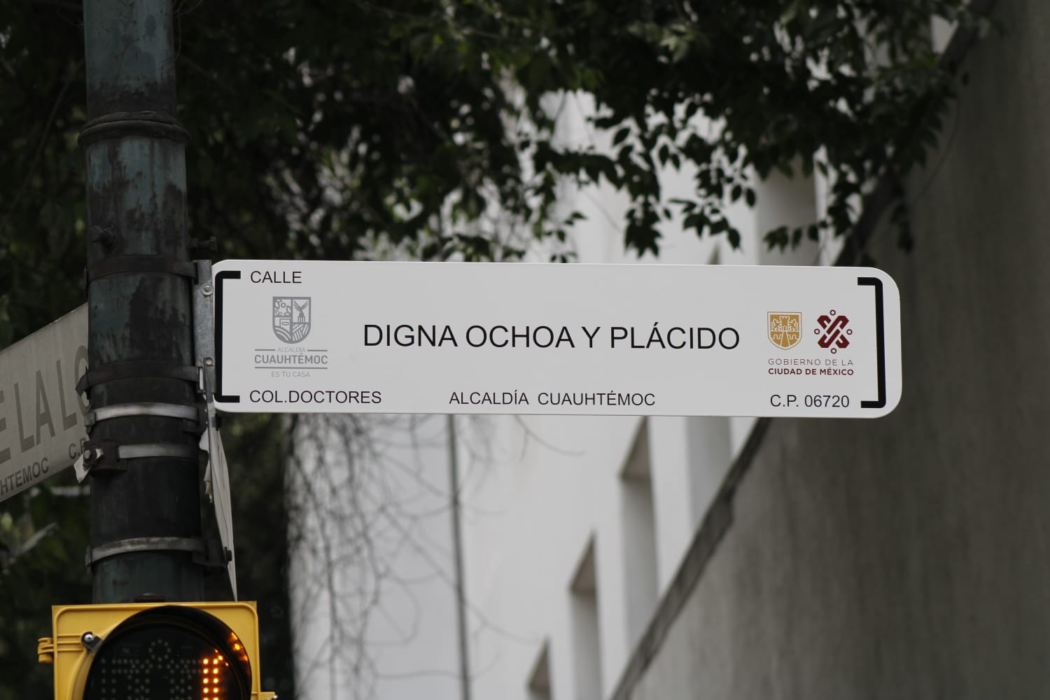 Inauguran calle en honor a Digna Ochoa y Plácido