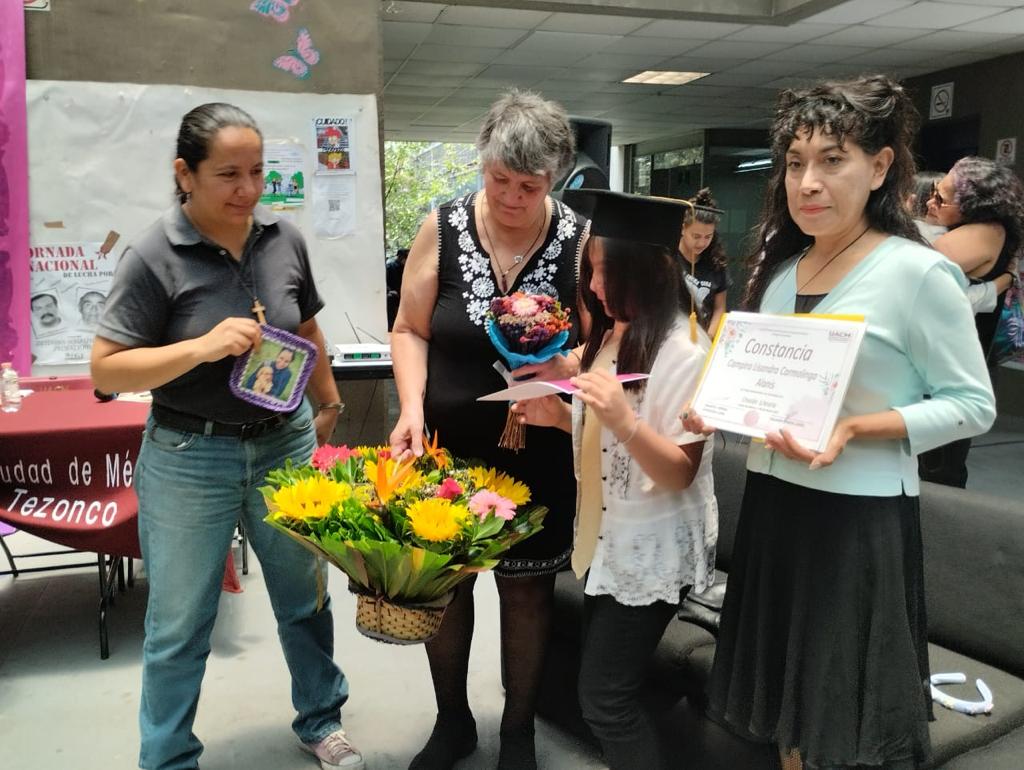 Realizan titulación simbólica de estudiantes uacemitas víctimas de feminicidios