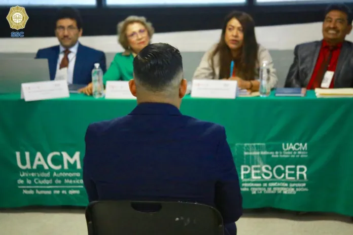 Recluso en la Penitenciaría de Iztapalapa obtiene título de licenciado en Derecho por la UACM