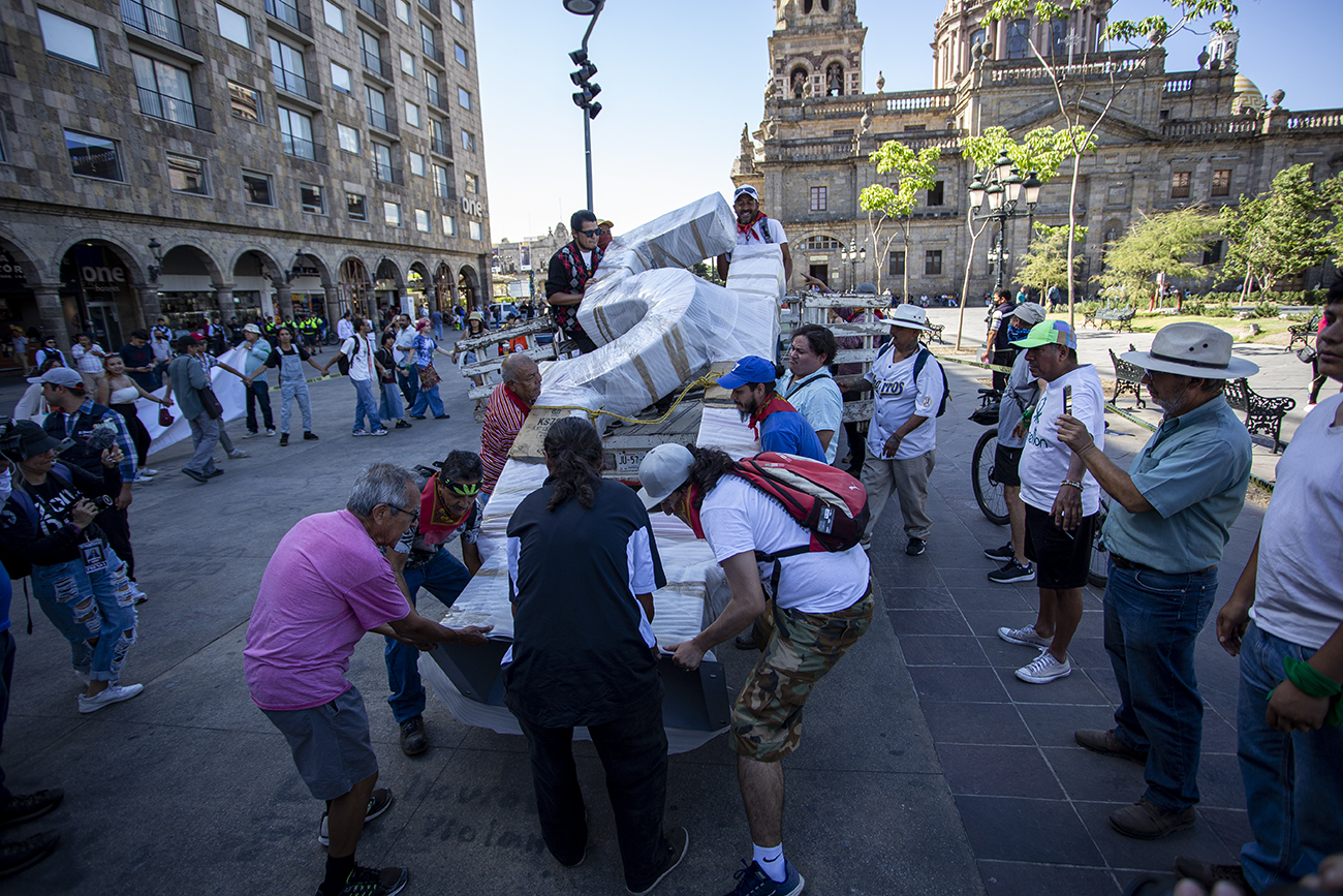 “Hasta que nunca más”: Instalan antimonumento 5 de Junio para no olvidar el “halconazo tapatío”