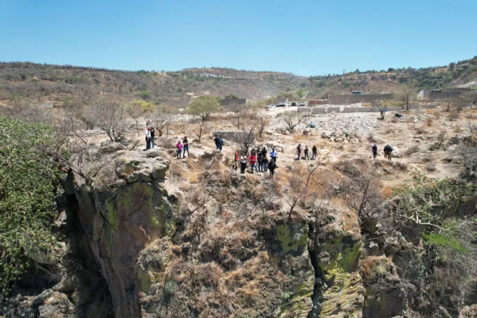 FxgVnpgWwAU9F1r Hallan 45 bolsas con restos de cuerpos en el Mirador del Bosque, Zapopán, Jalisco