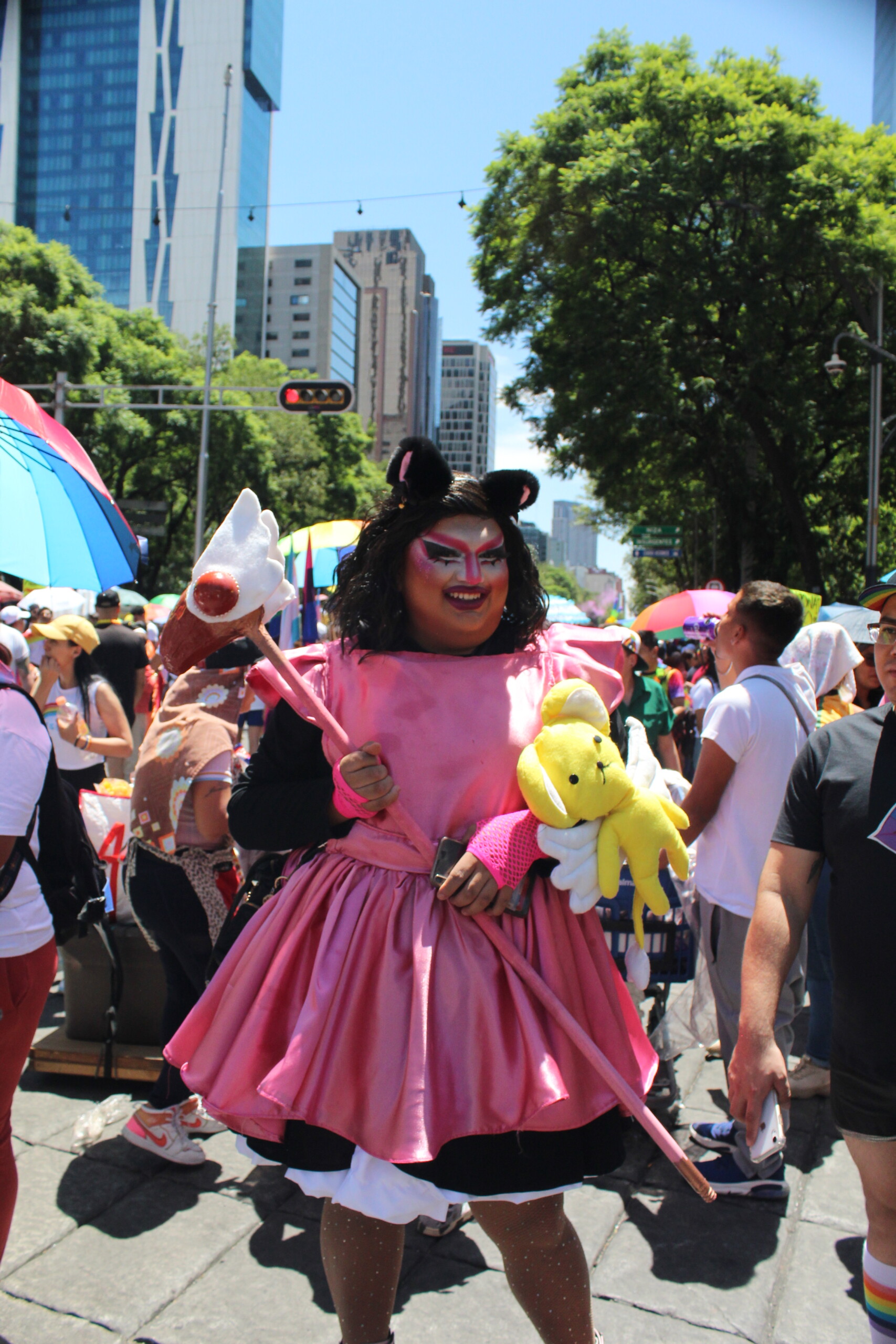 Marcha por el orgullo LGBTIQA+: Un arcoíris salió en el Ángel de la Independencia