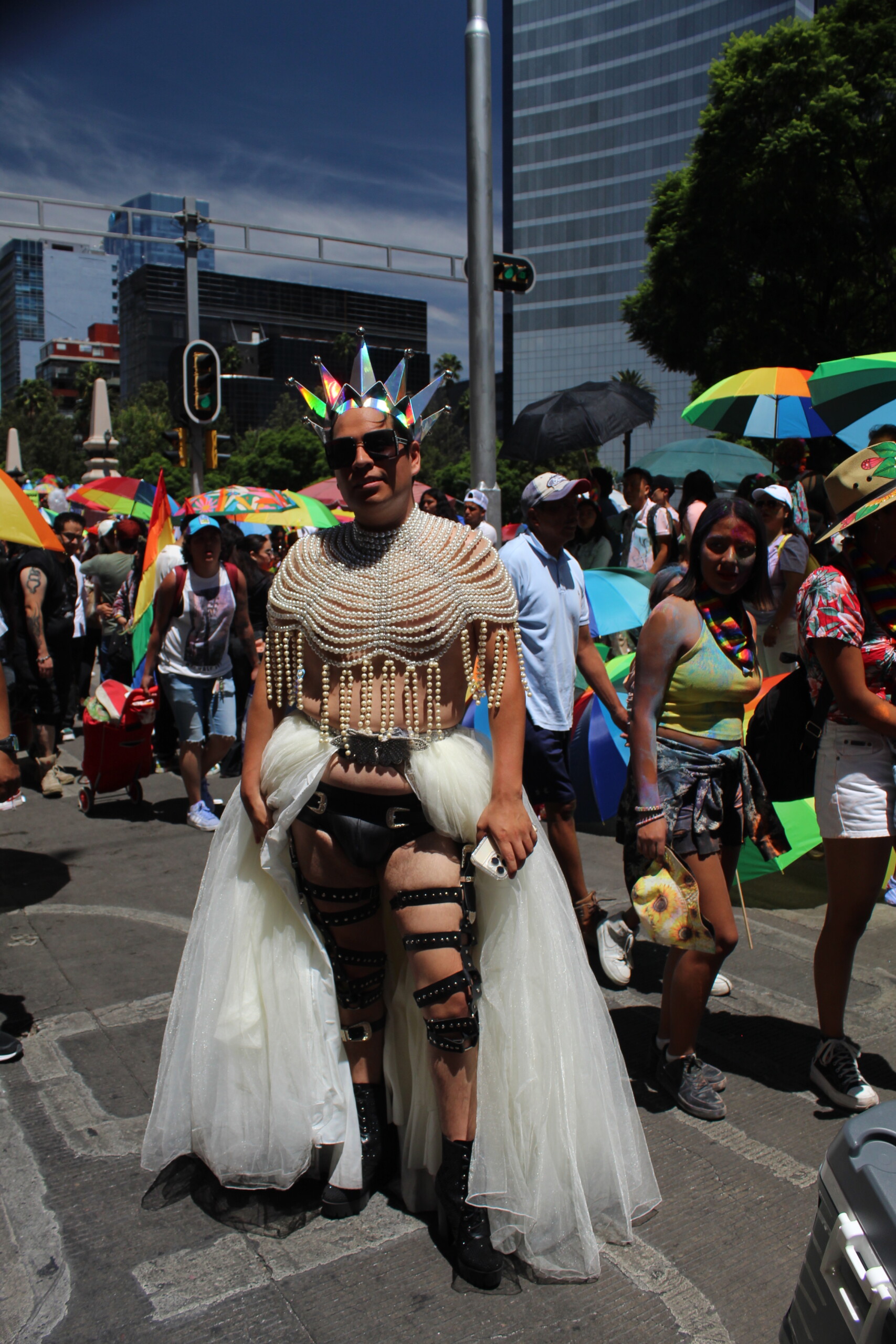 Marcha por el orgullo LGBTIQA+: Un arcoíris salió en el Ángel de la Independencia