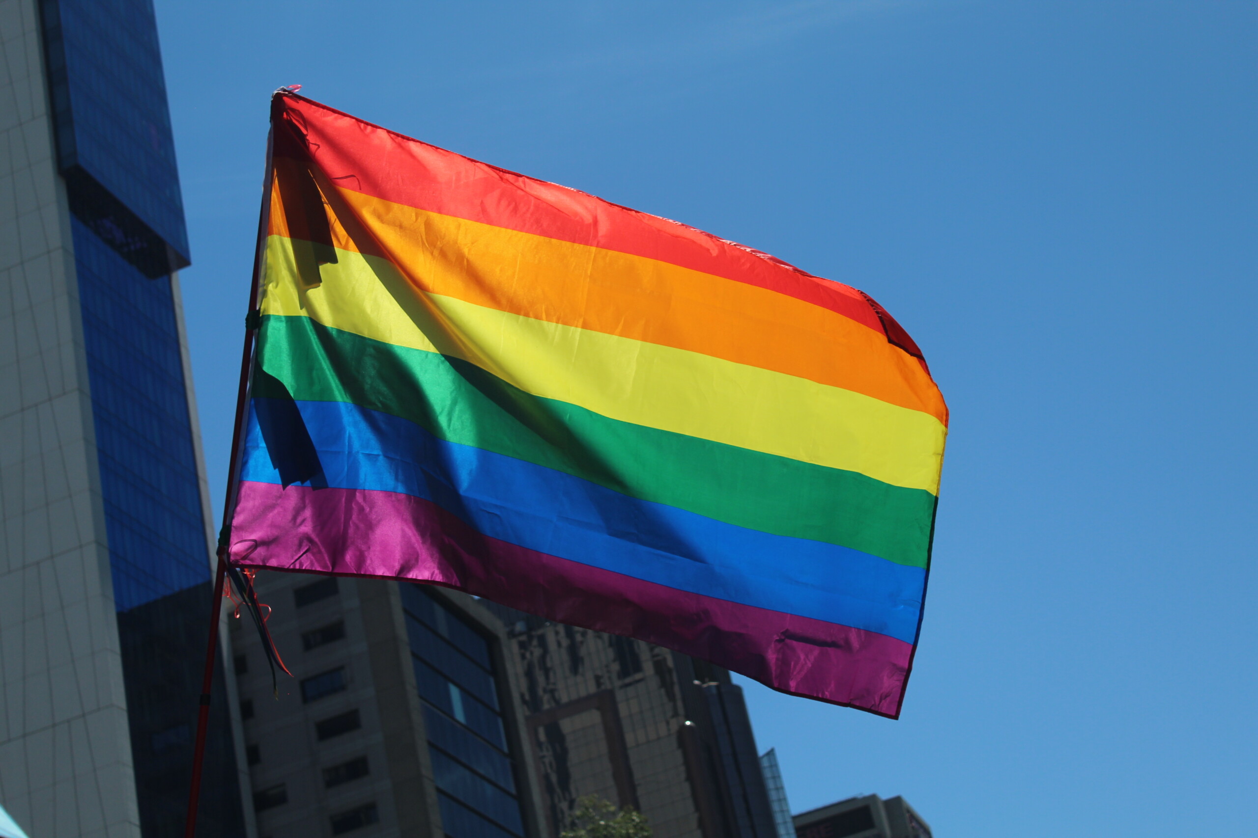 Marcha por el orgullo LGBTIQA+: Un arcoíris salió en el Ángel de la Independencia