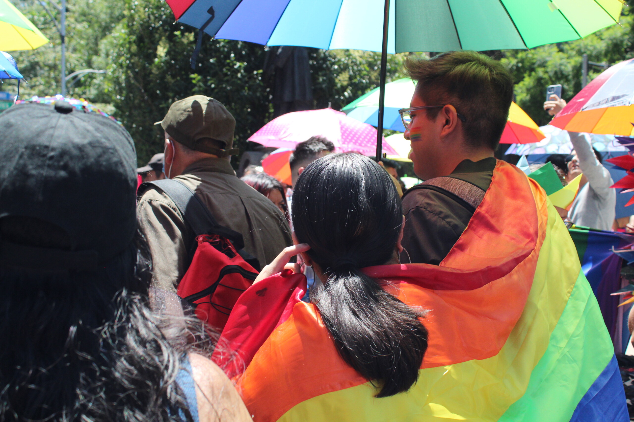 Marcha por el orgullo LGBTIQA+: Un arcoíris salió en el Ángel de la Independencia