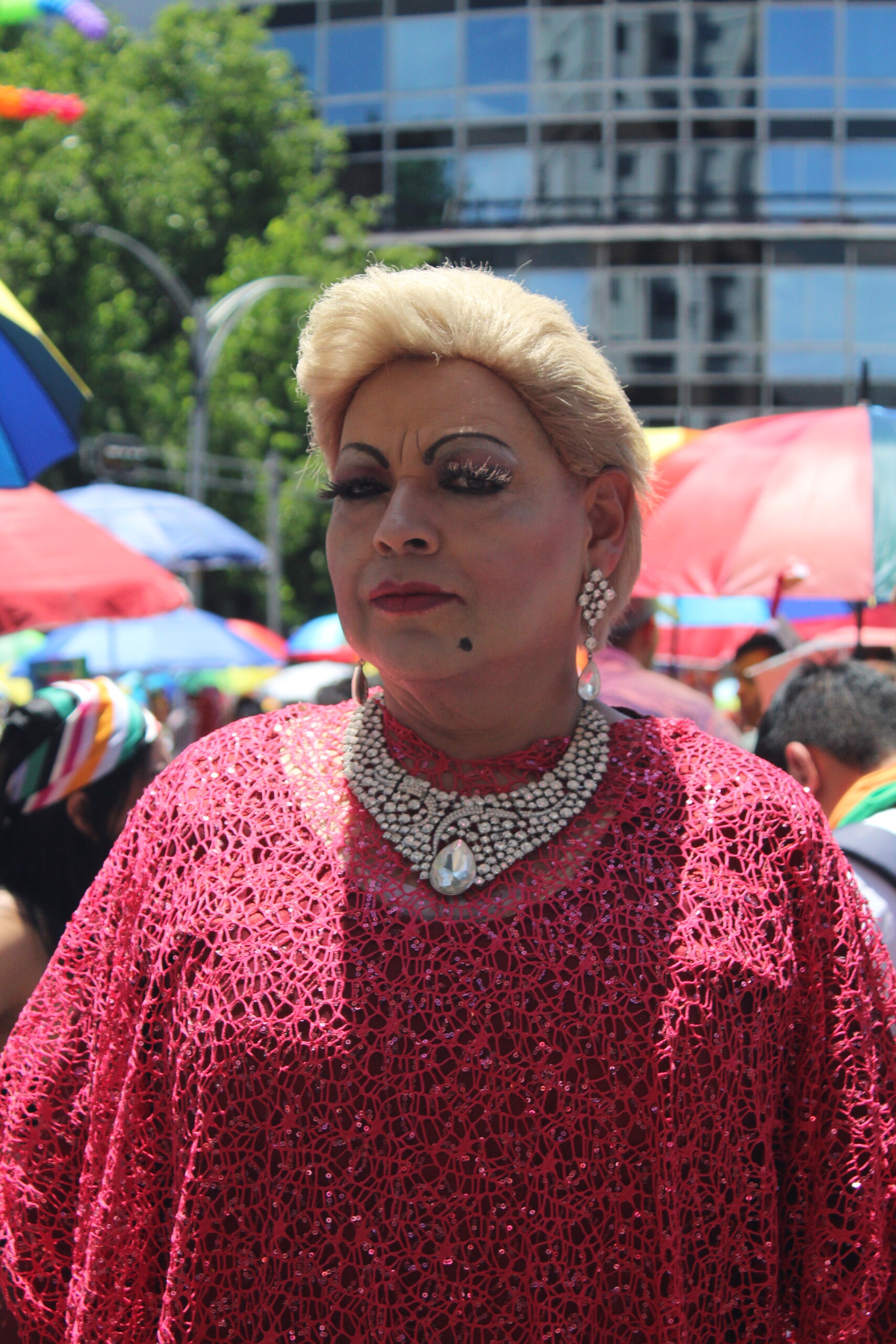 Marcha por el orgullo LGBTIQA+: Un arcoíris salió en el Ángel de la Independencia