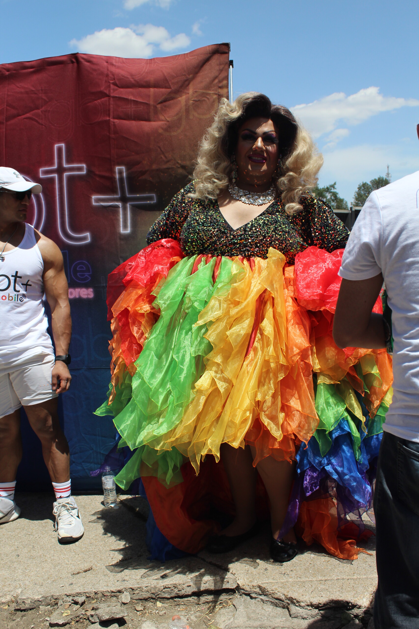 Marcha por el orgullo LGBTIQA+: Un arcoíris salió en el Ángel de la Independencia