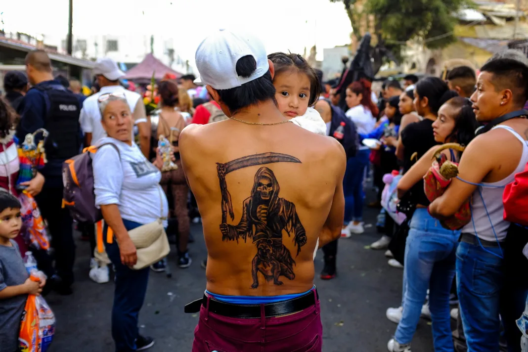 351168217_270212128871005_157438903508237202_n La Santa Muerte El altar de Doña Queta en Tepito: la Niña Blanca en imágenes
