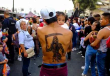El altar de Doña Queta en Tepito: la Niña Blanca en imágenes La Santa Muerte El altar de Doña Queta en Tepito: la Niña Blanca en imágenes