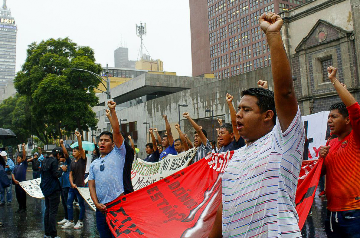 Marcha por los 43 desaparecidos de Ayotzinapa