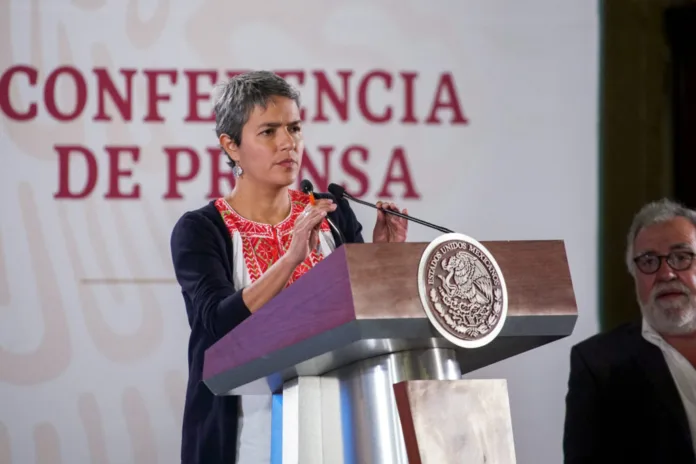 Presiones y diferencias en la depuración del registro podrían haber influenciado la decisión de Karla Quintana.
