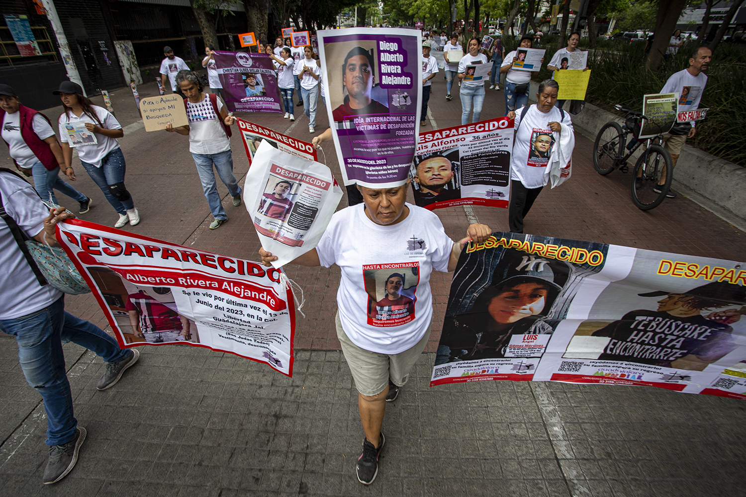 Galería fotográfica: Marchan en Guadalajara, Jalisco por  el Día Internacional de las Víctimas de Desapariciones Forzadas