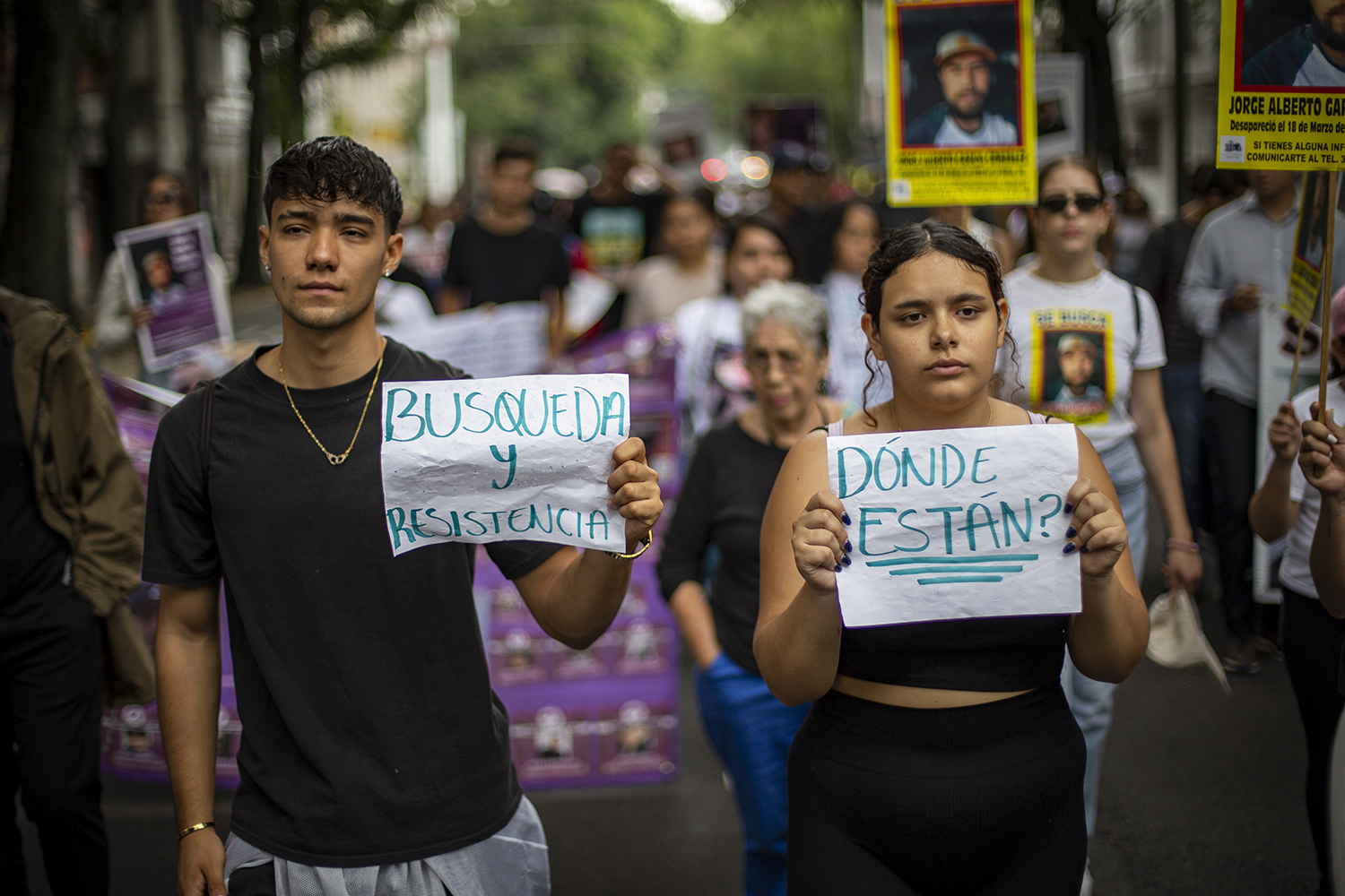 Galería fotográfica: Marchan en Guadalajara, Jalisco por  el Día Internacional de las Víctimas de Desapariciones Forzadas