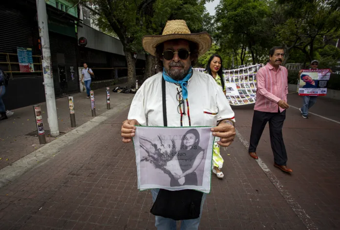 Día Desaparecidos 2 Familiares y sobrevivientes de la guerra sucia exigen justicia y atención del Presidente López Obrador