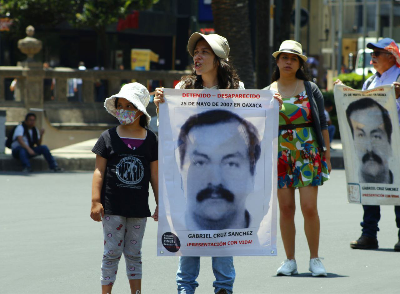 Manifestación por Dia Internacional de Víctimas de la Desaparición Forzada en la Glorieta de las y los Desaparecidos