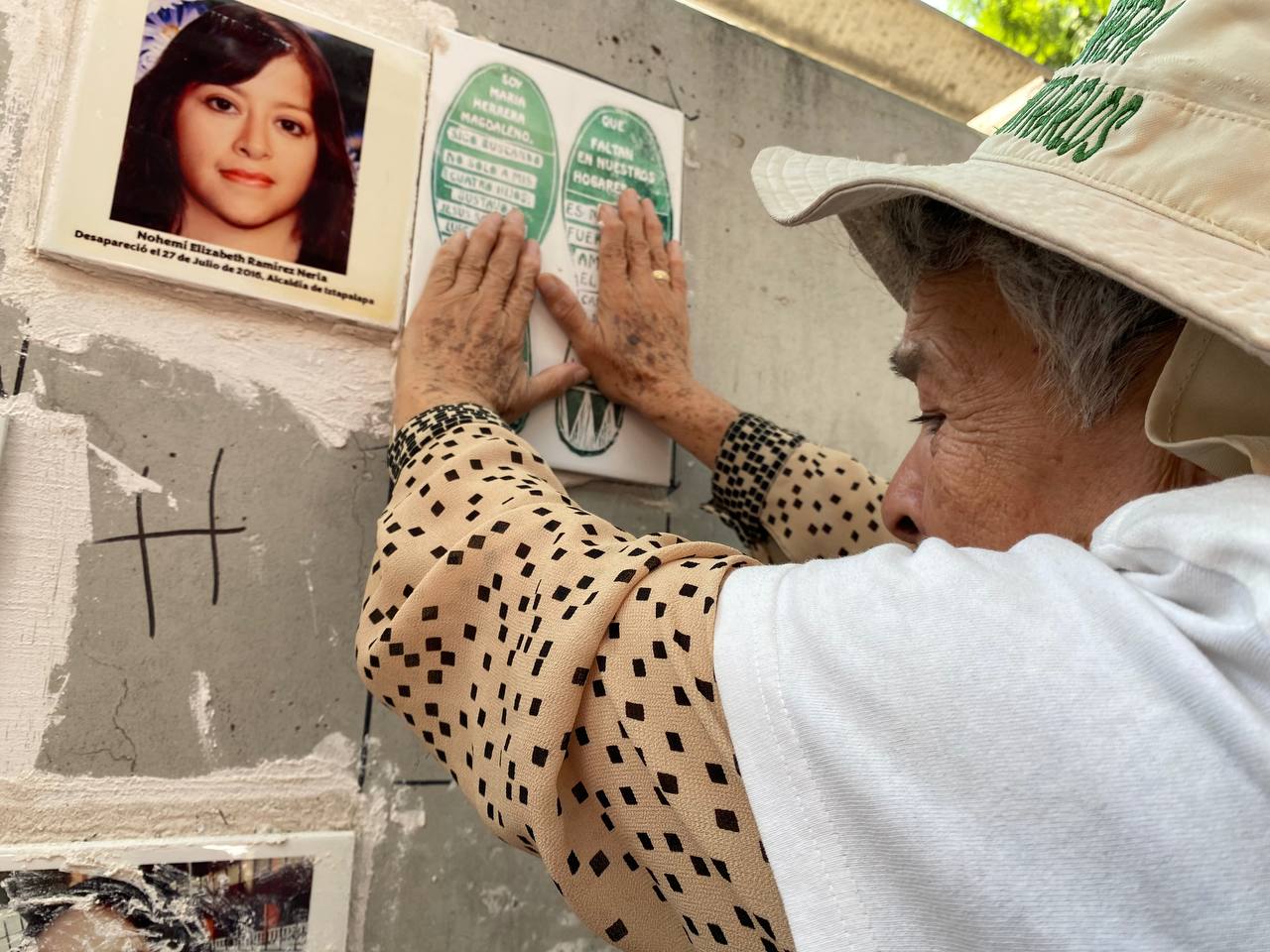 “No claudicaremos en nuestra lucha por encontrarles”: colocan nuevas losetas de búsqueda frente a la FGR