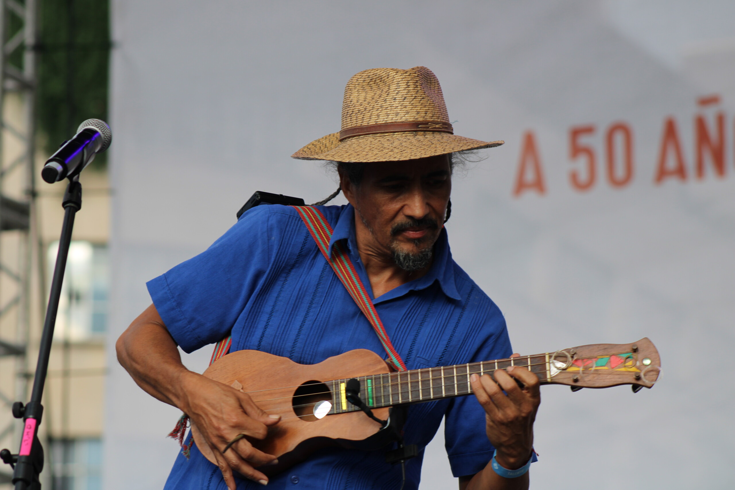 Así fue el concierto “México le canta a Chile” en memoria del Golpe de Estado en Chile