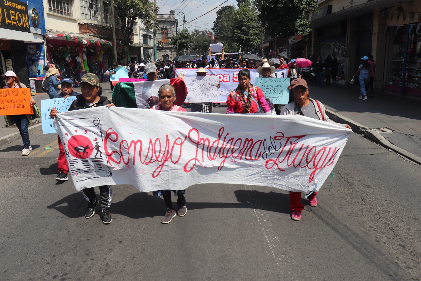 
Organizaciones mexiquenses marchan en apoyo a Haz Valer mi Libertad