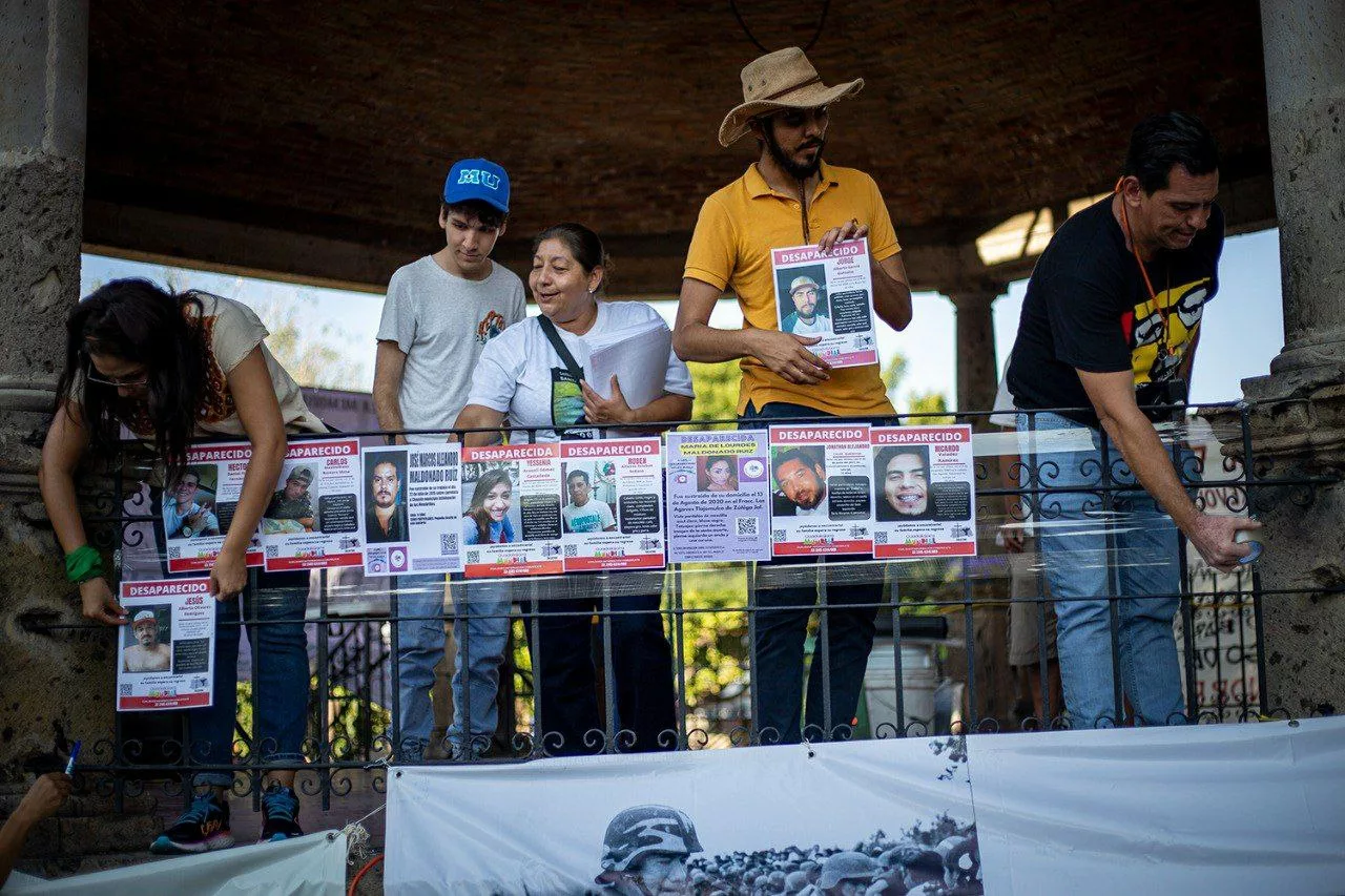 “En la Plaza de San Andrés en Guadalajara reside un sitio para el reencuentro y la memoria”: Antimonumento 23s