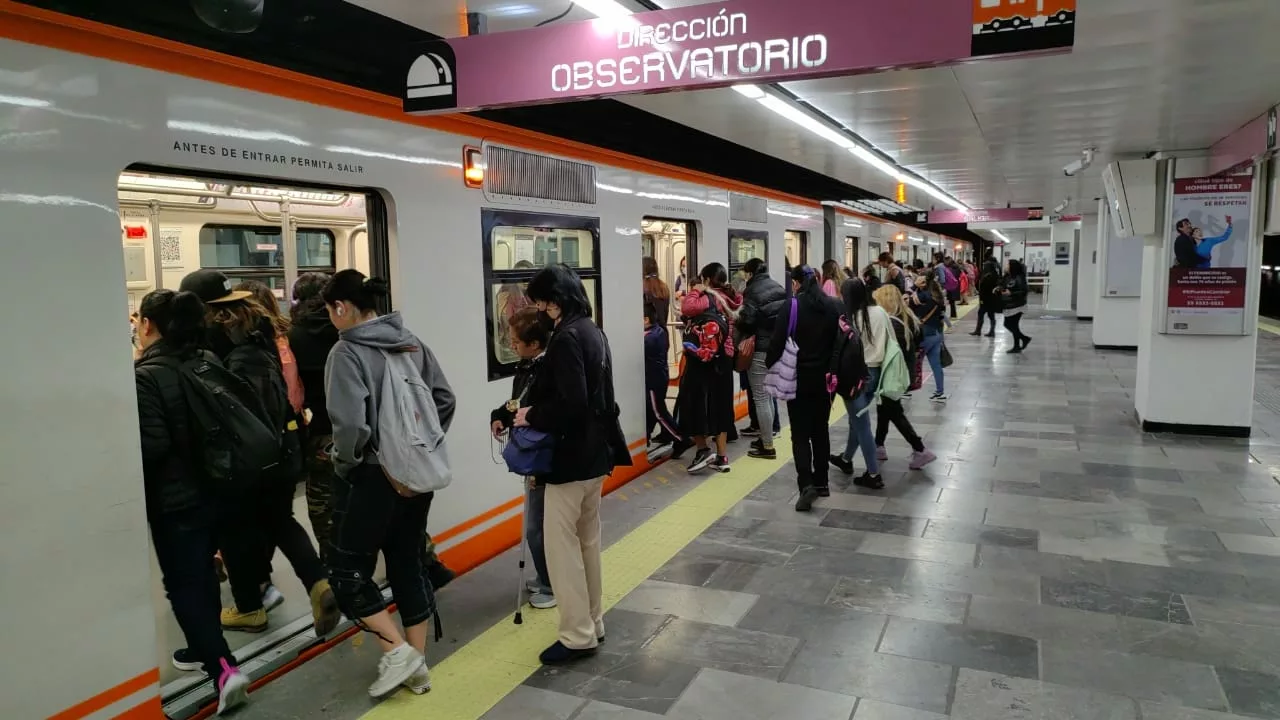 Reportan fuego en Línea 1 del Metro de la CDMX