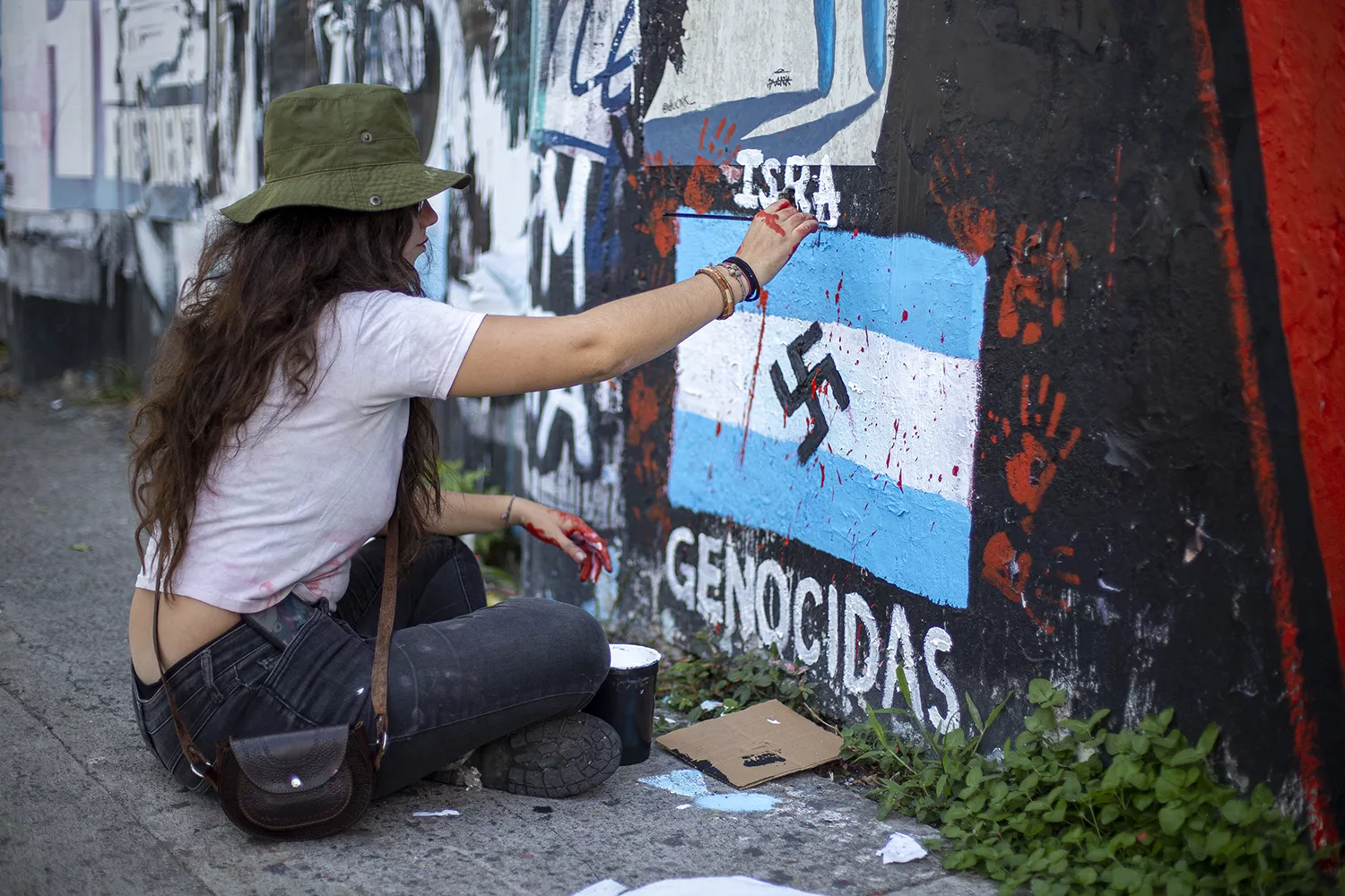 Con mural colectivos en Guadalajara se unen en apoyo a Palestina ante el conflicto con Israel
