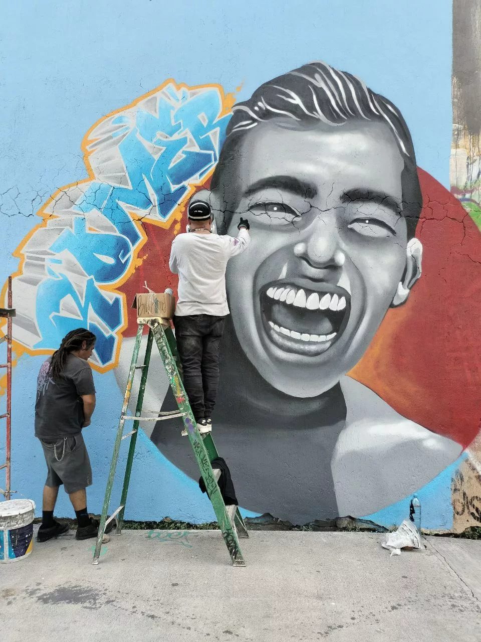 Colectivo Luz de Esperanza pinta mural en honor a las personas desaparecidas de Jalisco